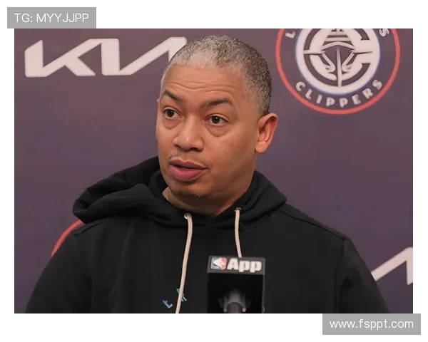 泰伦卢盛赞哈登对快船至关重要